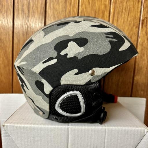 Whiterock SKI Crash Helmet Arctic Camo size Medium